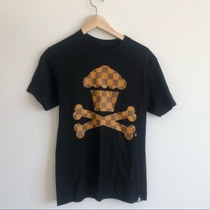 Johnny Cupcakes cupcake logo shirt